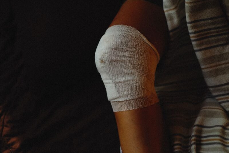 8 Best Red Light Therapy Wraps For Knees in 2026